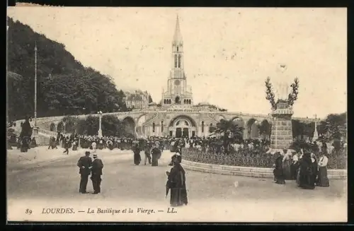 AK Lourdes, La Basilique et la Vierge