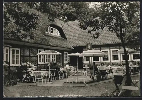 AK Borstel / Bispingen, Gasthaus u. Pension Lönsklause, Aussenansicht mit Gästen