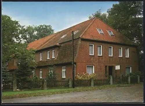 AK Behringen / Lüneburger Heide, Pension H. Warnecke, Aussenansicht mit Grünanlagen