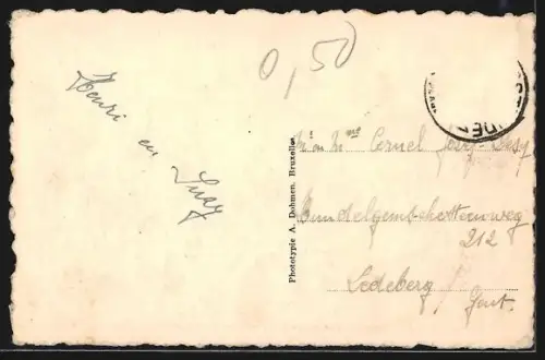 AK Ostende, Avenue Léopold, vue sur l`horloge fleurie