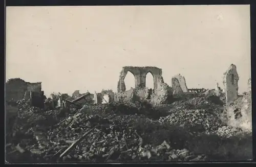 AK Dixmuide, Zerschossene Stadt 1918, Ruinen-Panorama