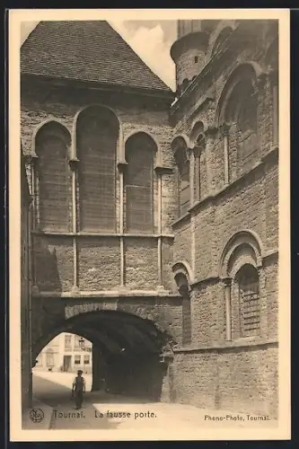 AK Tournai, La fausse porte