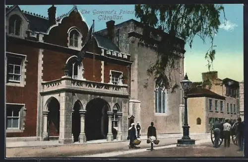 AK Gibraltar, The Governor`s Palace mit Passanten
