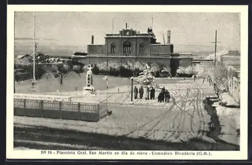AK Comodoro Rivadavia /G. M., Plazoleta Gral, San Martín en día de nieve