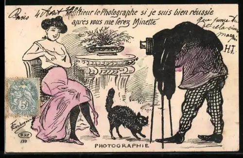 AK Fotograf fotografiert mit einem Fotoapparat eine Dame