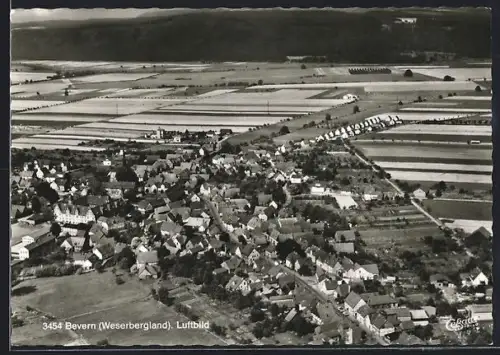 AK Bevern / Weser, Weserbergland, Fliegeraufnahme des Ortes mit Umgebung