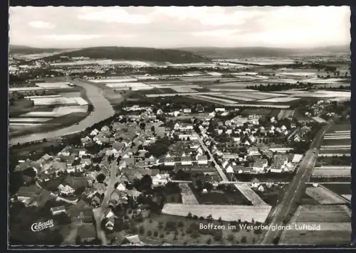 AK Boffzen /Weserbergland, Fliegeraufnahme des Ortes mit Umgebung