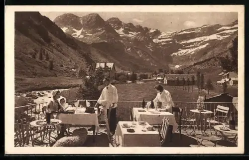AK Gavarnie, Vue prise de la terrasse du Restaurant du Point de vue de la Cascade