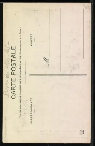 AK Luz /Hautes-Pyrénées, Porte de l`Église des Templiers et la Place