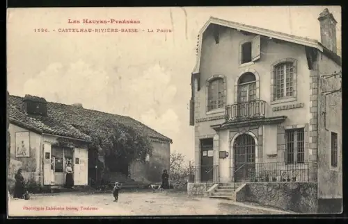AK Castelnau-Rivière-Basse /Hautes-Pyrénées, La Poste et maisons environnantes