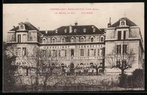 AK Lourdes, Orphelinat Bernadette, 29 Route de Pau, dirigé par les Soeurs de la Charité Nevers