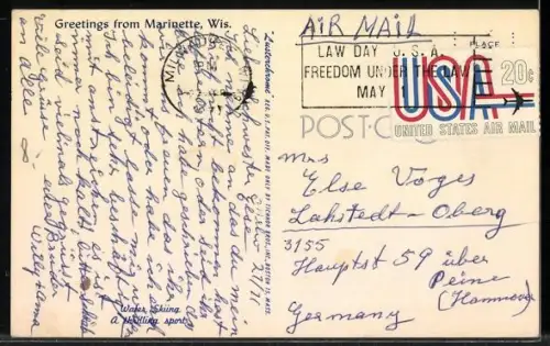 AK Skowhegan, Me., Ansicht von drei Frauen beim Wasserski fahren