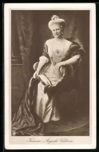 AK Kaiserin Auguste Victoria von Preussen im Sessel, gest. 11.4.1921