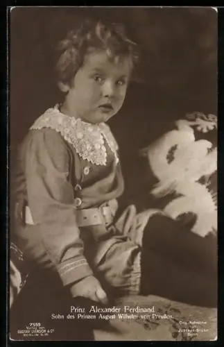 AK Prinz Alexander Ferdinand von Preussen, Sohn des Prinzen August Wilhelm von Preussen im Rüschenkostüm