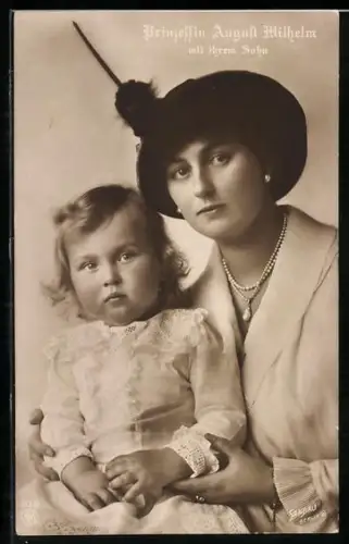 AK Prinzessin August Wilhelm von Preussen mit Sohn