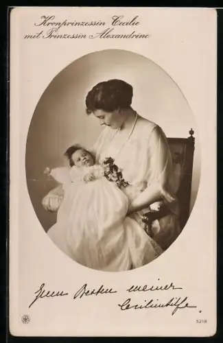 AK Kronprinzessin Cecilie mit Prinzen Alexandrine als Säugling