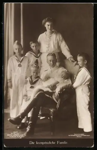 AK Kronprinz Wilhelm von Preussen mit Gemahlin und den gemeinsamen 5 Kindern