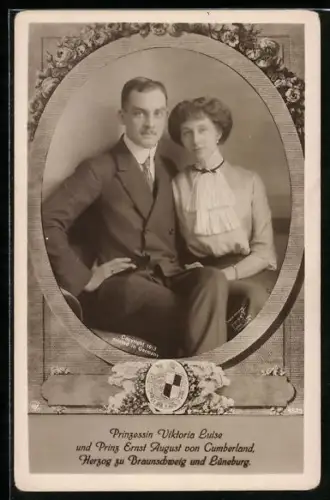 AK Prinzessin Viktoria Luise und Prinz Ernst August von Cumberland, Herzog zu Braunschweig u. Lüneburg, Wappen