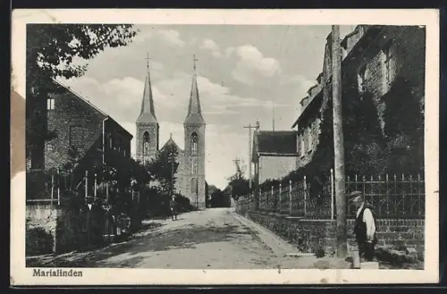 AK Marialinden / Overath, Strassenansicht mit Kirche