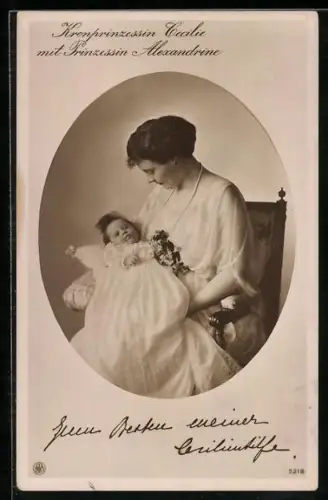 AK Kronprinzessin Cecilie mit Prinzen Alexandrine als Säugling