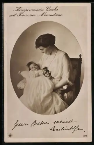 AK Kronprinzessin Cecilie mit Prinzen Alexandrine als Säugling