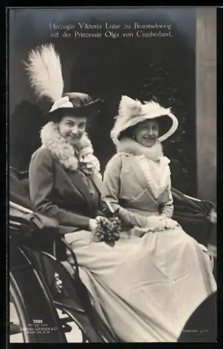 AK Victoria Louise Herzogin von Braunschweig mit der Prinzessin Olga von Cumberland