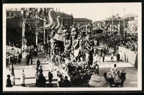 AK Nice, Carnaval de Nice, Corso carnevalesque, Constr. L. Roggero