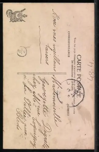 AK Mann gibt einer Frau einem Blumenstrauss, Nähmaschine