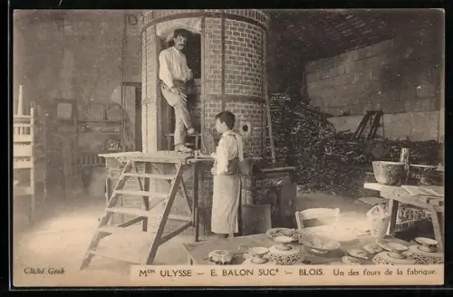 AK Fabrikarbeiter an einem Ofen der Fabrik