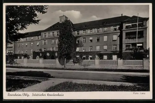 AK Rosenheim / Obbay., Vor dem Städtischen Krankenhaus