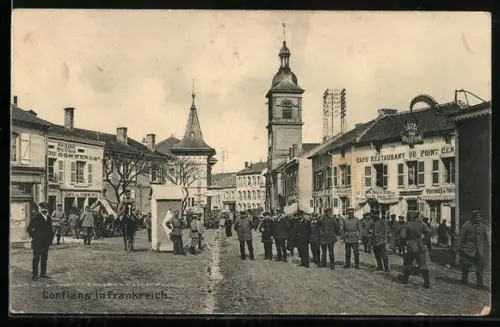 AK Conflans, Platz mit Kirche und Soldaten, Café Restaurant du Point