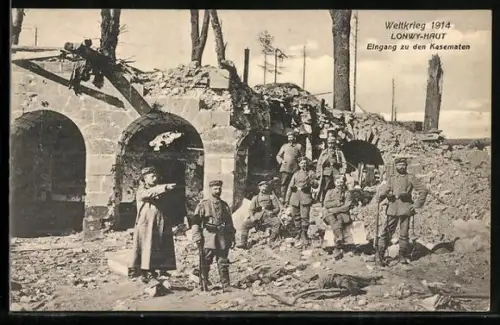 AK Longwy-Haut, Eingang zu den Kasematten mit Soldaten, Weltkrieg 1914 /15