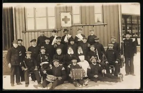 Foto-AK Stübeckshorn, Rot-Kreuz-Fest, Gruppenbild im Schnee