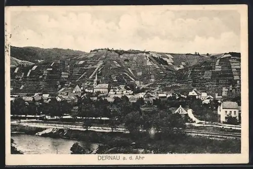 AK Dernau a. d. Ahr, Totalansicht des Ortes und Umgebung