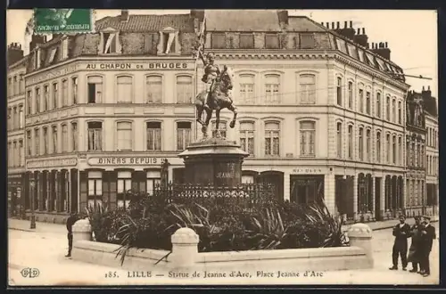 AK Lille, Place Jeanne d`Arc et Statue de Jeanne d`Arc