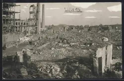Foto-AK Lille, Panorama de la ville détruite en 1916