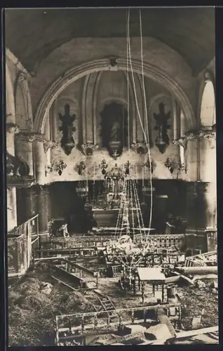 AK Peronne, Kriegsschauplatz der 26. Res. Div., Kirche, Innenansicht