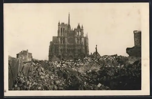 AK Amiens, Zerstörte Ortspartie 1918