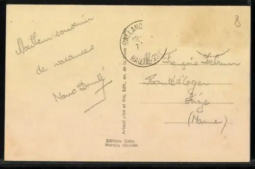 AK Sallanches, Place Charles-Albert au fond, la chaîne du Mont-Blanc