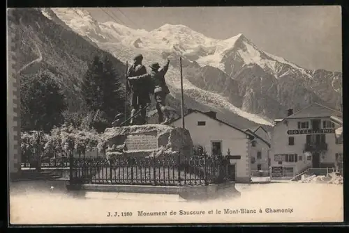 AK Chamonix, monument de Saussure et le Mont-Blanc