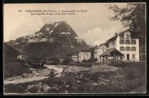 AK Vallorcine, Vue générale des Hôtels, Les Aiguilles Rouges et les Eaux Noires