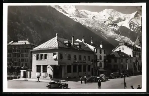 AK Chamonix, Le Mont-Blanc vu de la Place Jacques Balmat