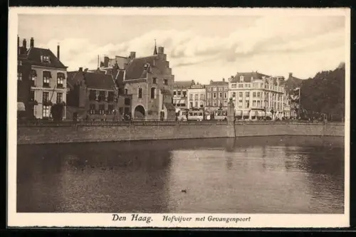 AK Den Haag, Hofvijver met Gevangenpoort, Strassenbahn