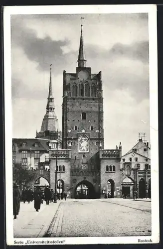 AK Rostock, Strassenpartie am Kröpeliner Tor