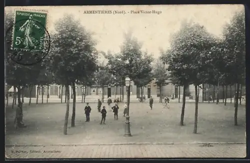 AK Armentières /Nord, Place Victor-Hugo