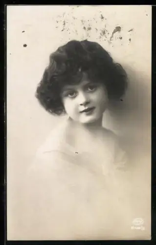 Foto-AK Amag Nr. 61480/2: Mädchenportrait