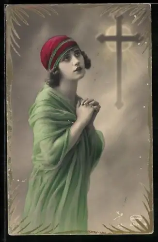 Foto-AK Amag Nr. 6874/4: Junge Frau betet vor Kreuz