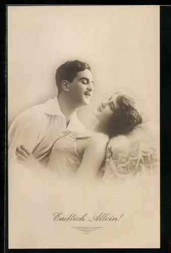 Foto-AK Amag Nr. 1407: Junges Liebespaar