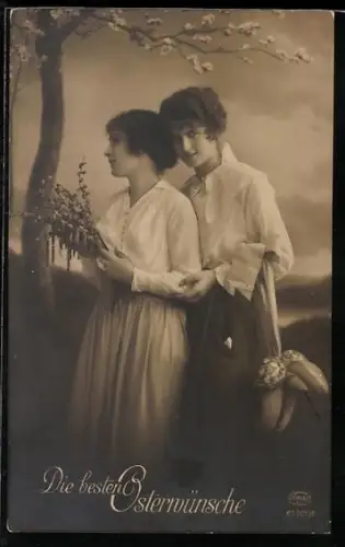Foto-AK Amag Nr. 61701/6: Zwei junge Frauen mit Zweigen, Ostergruss