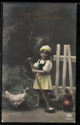 Foto-AK Amag Nr. 61714/2: Mädchen mit Huhn, Ostergruss